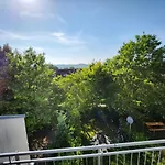 3-room With Balcony شقة *