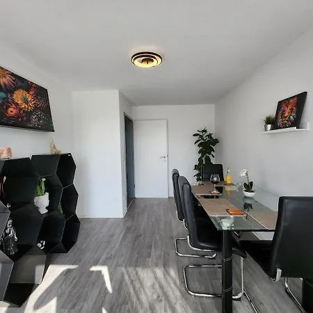 Lejlighed 3-room With Balcony *